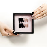 Chic Essentials - Noir Lattice Press-on Nails