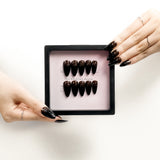 Chic Essentials - Midnight Noir Press-on Nails
