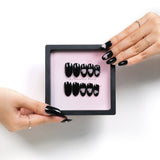 Chic Essentials - Dark Romance Press-on Nails