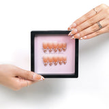 Chic Essentials - Autumn Embrace Press-on Nails